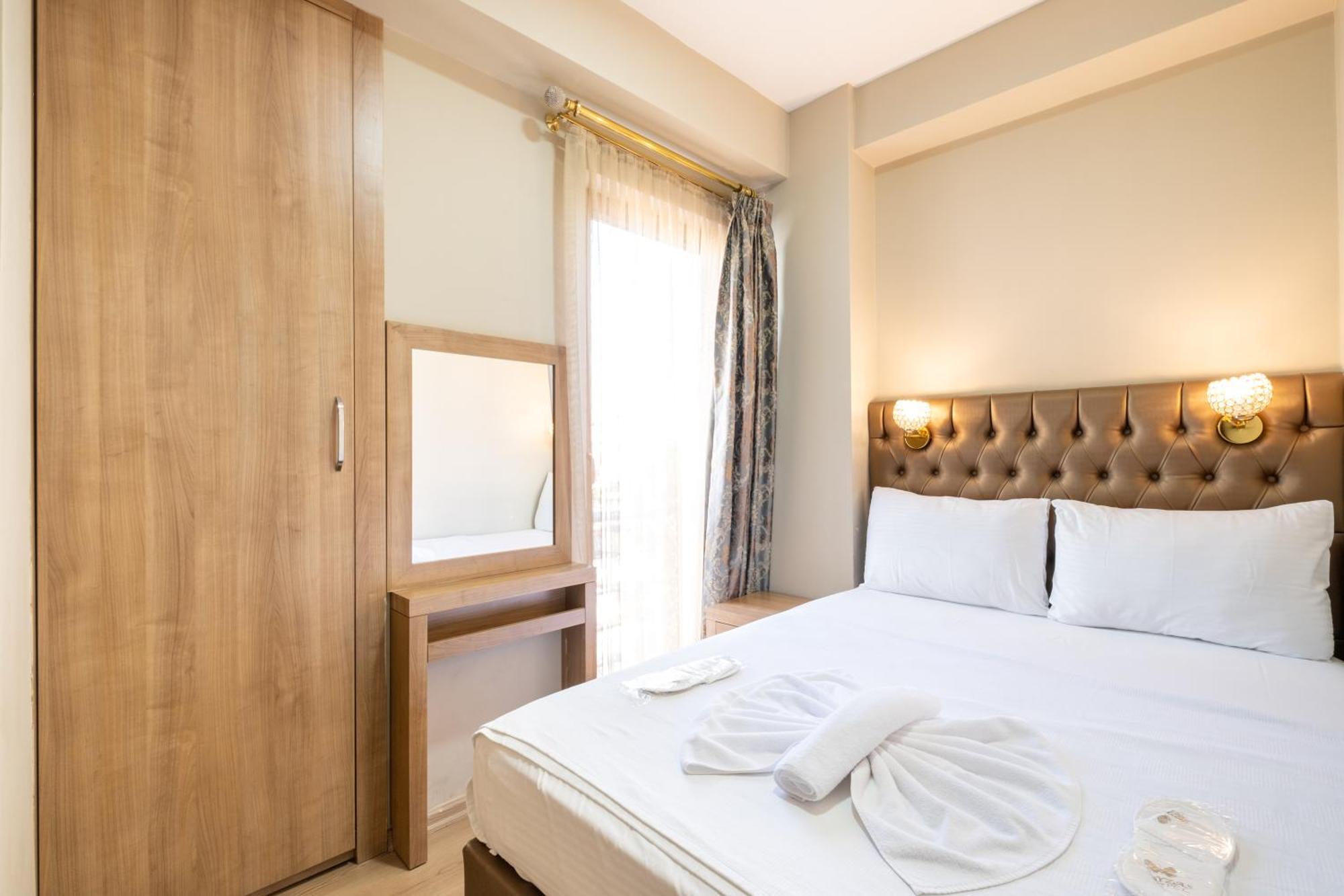 Otel Lavin & *