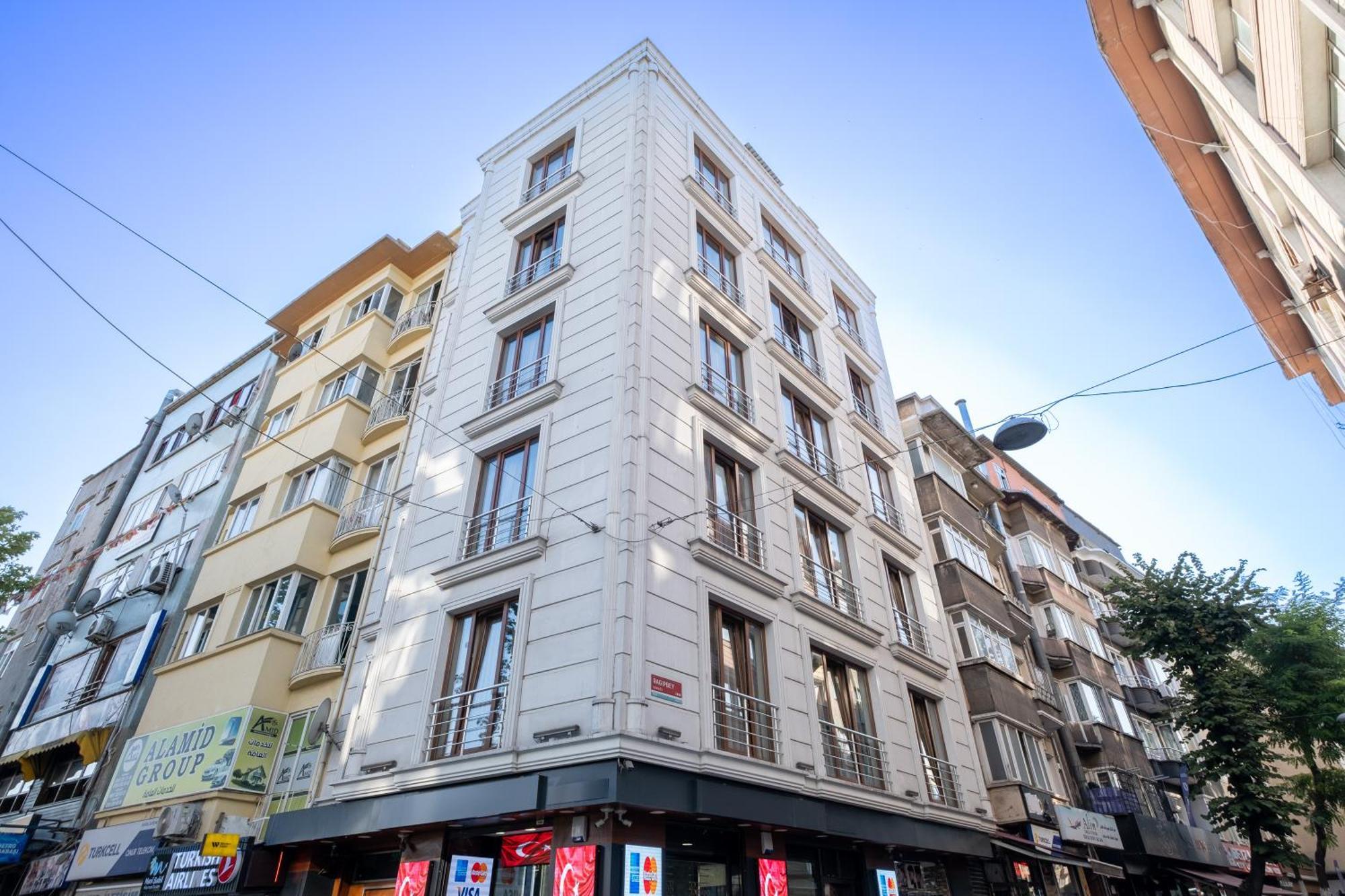 Otel Lavin &